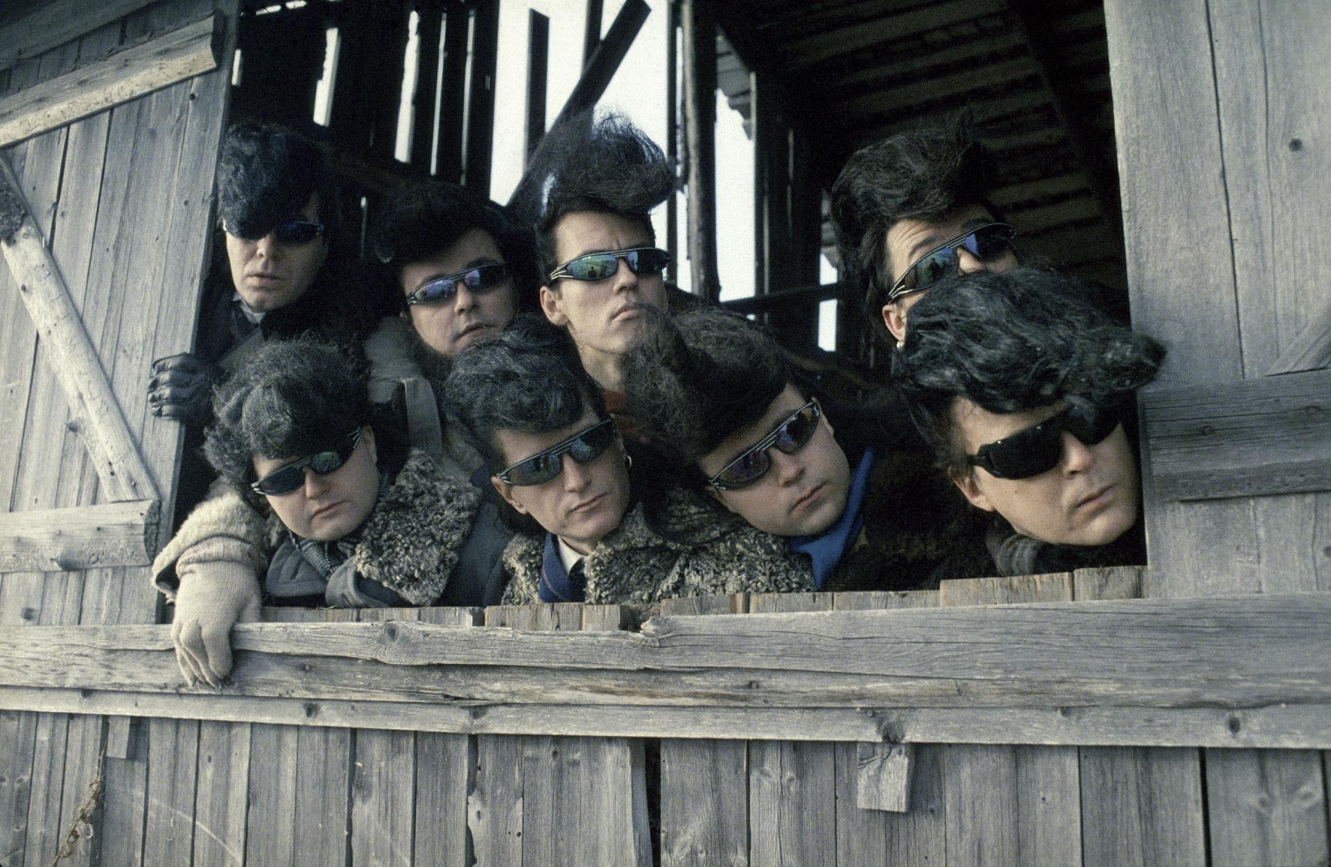 دانلود فیلم Leningrad Cowboys Go America 1989