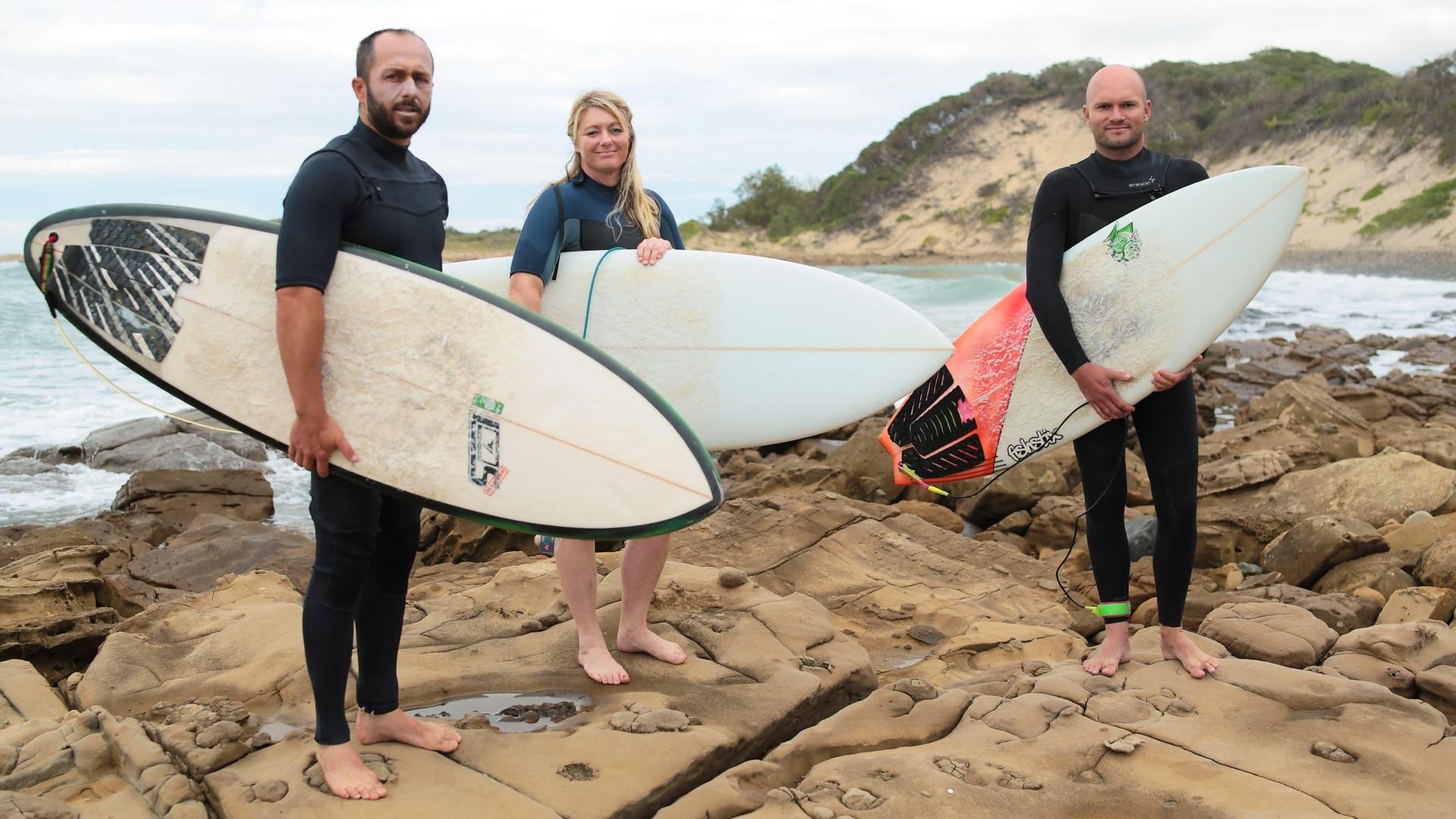 دانلود مستند Shark vs. Surfer 2020